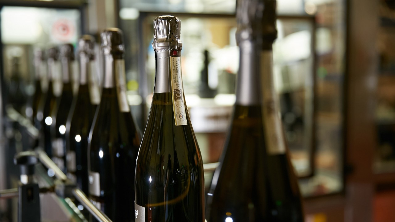 The Brut Prosecco bottling Phase