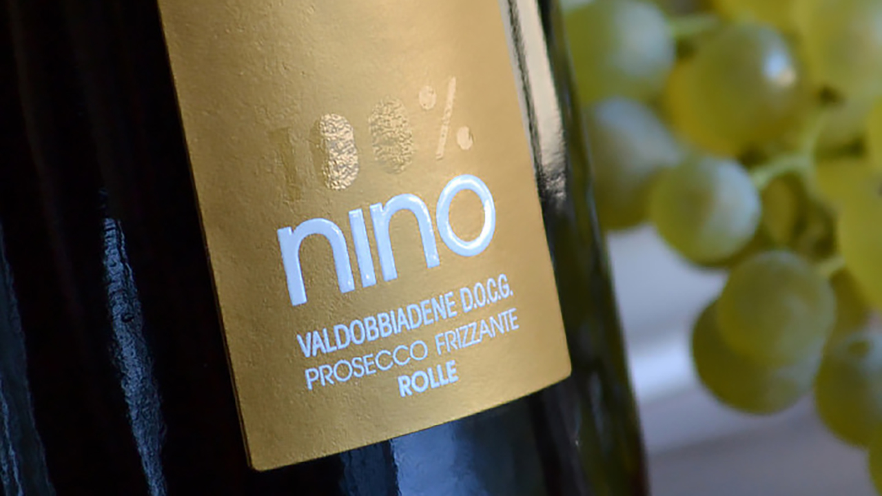 Bottle macro NINO Prosecco Frizzante